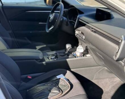 Белый Мазда CX-50, объемом двигателя 2.49 л и пробегом 5 тыс. км за 25400 $, фото 27 на Automoto.ua