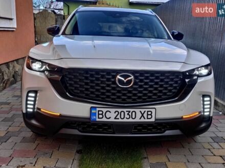 Белый Мазда CX-50, объемом двигателя 2.5 л и пробегом 28 тыс. км за 25800 $, фото 1 на Automoto.ua