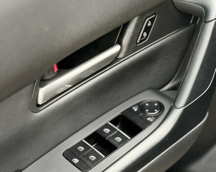 Чорний Мазда CX-50, об'ємом двигуна 2.49 л та пробігом 27 тис. км за 25900 $, фото 10 на Automoto.ua