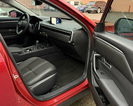 Красный Мазда CX-50, объемом двигателя 2.5 л и пробегом 24 тыс. км за 25900 $, фото 18 на Automoto.ua