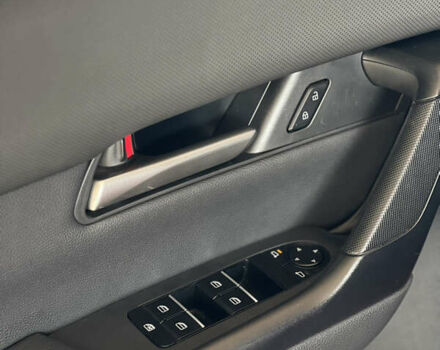 Червоний Мазда CX-50, об'ємом двигуна 2.49 л та пробігом 15 тис. км за 24999 $, фото 7 на Automoto.ua