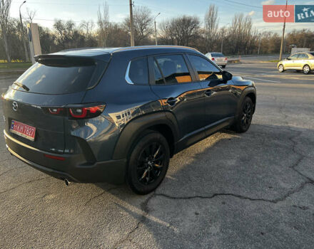 Серый Мазда CX-50, объемом двигателя 2.5 л и пробегом 15 тыс. км за 27900 $, фото 4 на Automoto.ua