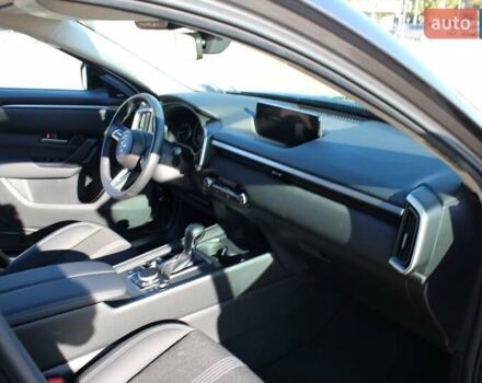 Сірий Мазда CX-50, об'ємом двигуна 2.5 л та пробігом 27 тис. км за 26900 $, фото 17 на Automoto.ua