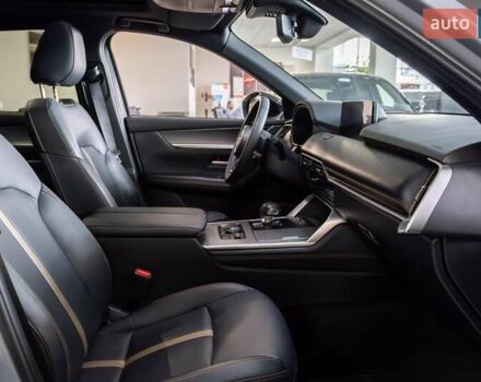 Серый Мазда CX-60, объемом двигателя 3.28 л и пробегом 30 тыс. км за 53943 $, фото 11 на Automoto.ua