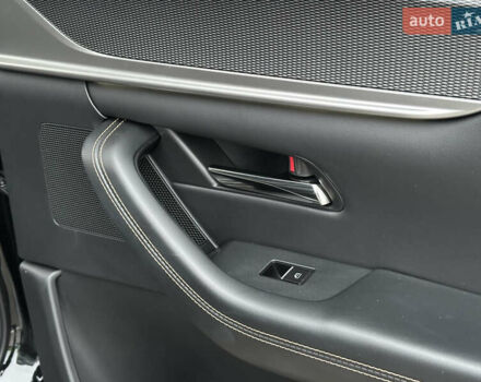 Чорний Мазда CX-70, об'ємом двигуна 3.28 л та пробігом 19 тис. км за 46500 $, фото 45 на Automoto.ua