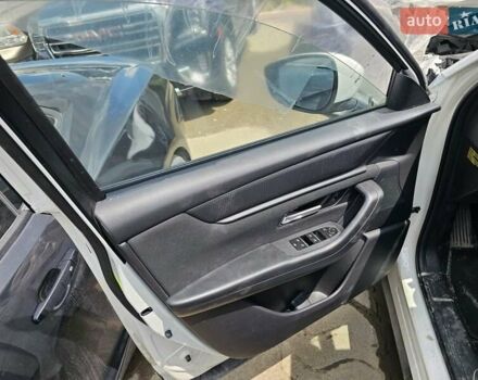 Белый Мазда CX-90, объемом двигателя 2.49 л и пробегом 15 тыс. км за 17300 $, фото 3 на Automoto.ua
