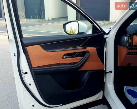 Белый Мазда CX-90, объемом двигателя 3.28 л и пробегом 16 тыс. км за 45500 $, фото 12 на Automoto.ua