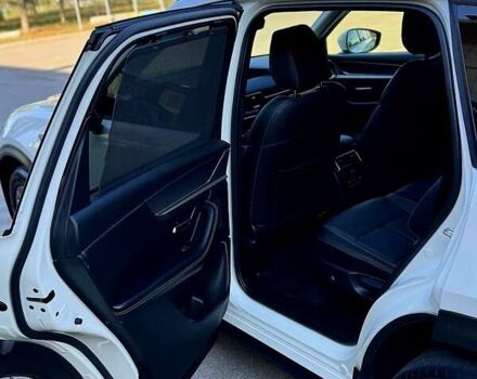 Білий Мазда CX-90, об'ємом двигуна 3.28 л та пробігом 27 тис. км за 33900 $, фото 12 на Automoto.ua