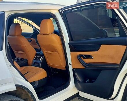 Белый Мазда CX-90, объемом двигателя 3.28 л и пробегом 16 тыс. км за 45500 $, фото 16 на Automoto.ua