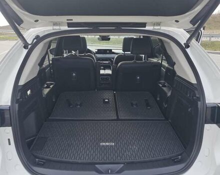 Белый Мазда CX-90, объемом двигателя 3.3 л и пробегом 10 тыс. км за 39800 $, фото 20 на Automoto.ua