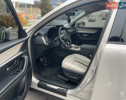 Бежевий Мазда CX-90, об'ємом двигуна 2.5 л та пробігом 5 тис. км за 47000 $, фото 28 на Automoto.ua