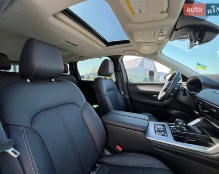 Серый Мазда CX-90, объемом двигателя 3.3 л и пробегом 18 тыс. км за 32790 $, фото 2 на Automoto.ua