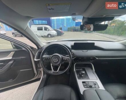 Серый Мазда CX-90, объемом двигателя 3.28 л и пробегом 25 тыс. км за 38999 $, фото 5 на Automoto.ua