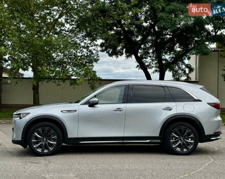 Серый Мазда CX-90, объемом двигателя 2.49 л и пробегом 28 тыс. км за 40900 $, фото 1 на Automoto.ua