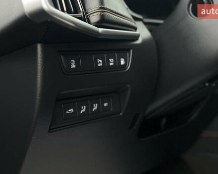 Сірий Мазда CX-90, об'ємом двигуна 2.49 л та пробігом 25 тис. км за 45999 $, фото 20 на Automoto.ua