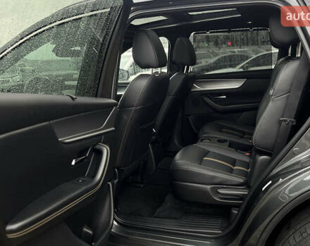 Сірий Мазда CX-90, об'ємом двигуна 2.49 л та пробігом 25 тис. км за 45999 $, фото 23 на Automoto.ua