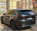 Серый Мазда CX-90, объемом двигателя 2.5 л и пробегом 14 тыс. км за 39900 $, фото 3 на Automoto.ua
