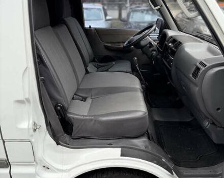 Белый Мазда E-series, объемом двигателя 2.2 л и пробегом 136 тыс. км за 7799 $, фото 13 на Automoto.ua