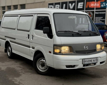 Белый Мазда E-series, объемом двигателя 2.2 л и пробегом 136 тыс. км за 7799 $, фото 2 на Automoto.ua