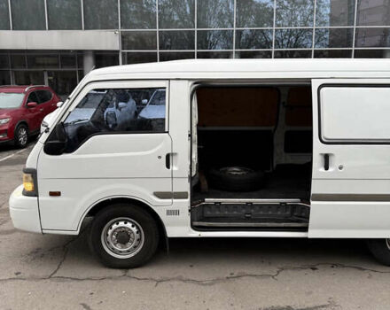 Белый Мазда E-series, объемом двигателя 2.2 л и пробегом 136 тыс. км за 7799 $, фото 10 на Automoto.ua