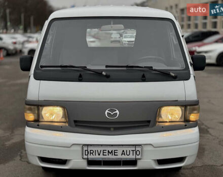 Белый Мазда E-series, объемом двигателя 2.2 л и пробегом 136 тыс. км за 7799 $, фото 1 на Automoto.ua