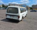 Белый Мазда E-series, объемом двигателя 2.18 л и пробегом 100 тыс. км за 1340 $, фото 3 на Automoto.ua