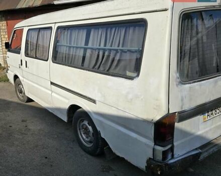 Белый Мазда E-series, объемом двигателя 2.2 л и пробегом 356 тыс. км за 1900 $, фото 2 на Automoto.ua