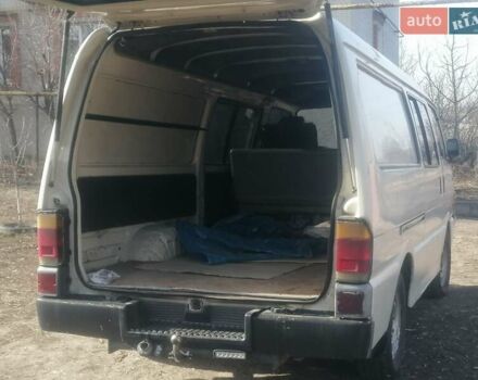 Белый Мазда E-series, объемом двигателя 2 л и пробегом 300 тыс. км за 1510 $, фото 1 на Automoto.ua