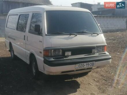 Белый Мазда E-series, объемом двигателя 2 л и пробегом 300 тыс. км за 1510 $, фото 1 на Automoto.ua