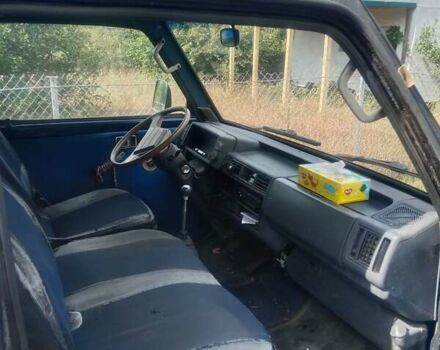 Синий Мазда E-series, объемом двигателя 2.2 л и пробегом 300 тыс. км за 1799 $, фото 9 на Automoto.ua