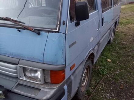 Синий Мазда E-series, объемом двигателя 2.2 л и пробегом 100 тыс. км за 1700 $, фото 1 на Automoto.ua