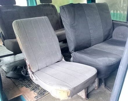Синий Мазда E 2000, объемом двигателя 2 л и пробегом 300 тыс. км за 2710 $, фото 8 на Automoto.ua