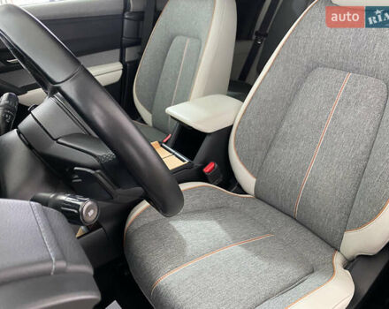 Белый Мазда MX-30, объемом двигателя 0 л и пробегом 139 тыс. км за 13950 $, фото 6 на Automoto.ua