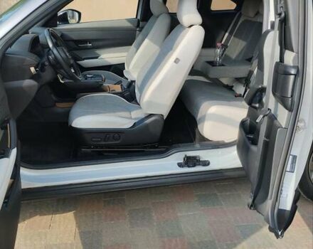 Білий Мазда MX-30, об'ємом двигуна 0 л та пробігом 34 тис. км за 16500 $, фото 7 на Automoto.ua