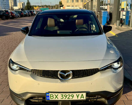 Белый Мазда MX-30, объемом двигателя 0 л и пробегом 139 тыс. км за 13750 $, фото 17 на Automoto.ua