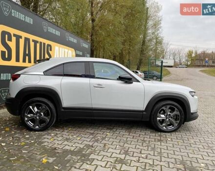 Мазда MX-30 2020 в Хмельницком на Automoto.ua Белый Мазда MX-30, объемом двигателя 0 л и пробегом 32 тыс. км за 15700 $, фото 4 на Automoto.ua