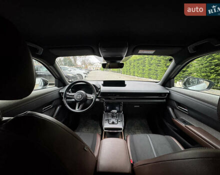 Белый Мазда MX-30, объемом двигателя 0 л и пробегом 52 тыс. км за 15000 $, фото 15 на Automoto.ua