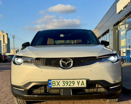 Белый Мазда MX-30, объемом двигателя 0 л и пробегом 139 тыс. км за 13750 $, фото 16 на Automoto.ua