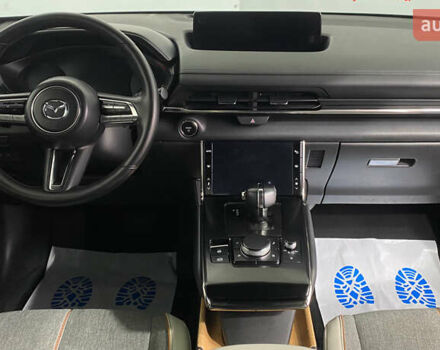 Белый Мазда MX-30, объемом двигателя 0 л и пробегом 139 тыс. км за 13950 $, фото 22 на Automoto.ua