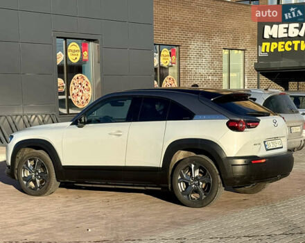 Белый Мазда MX-30, объемом двигателя 0 л и пробегом 139 тыс. км за 13750 $, фото 8 на Automoto.ua