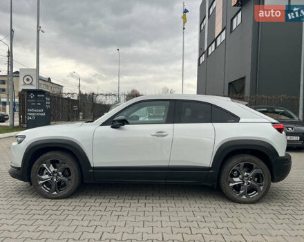 Білий Мазда MX-30, об'ємом двигуна 0 л та пробігом 42 тис. км за 15200 $, фото 2 на Automoto.ua
