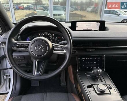 Белый Мазда MX-30, объемом двигателя 0 л и пробегом 26 тыс. км за 19000 $, фото 23 на Automoto.ua