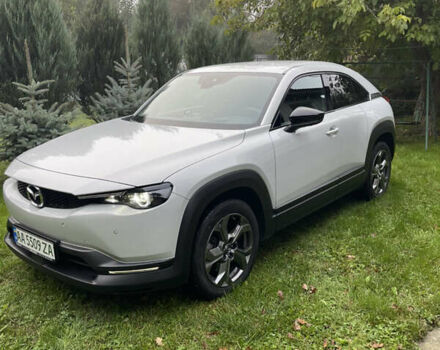Белый Мазда MX-30, объемом двигателя 0 л и пробегом 65 тыс. км за 18500 $, фото 1 на Automoto.ua