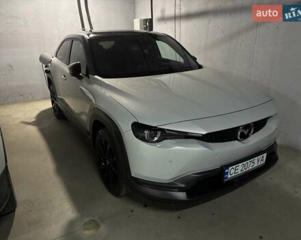 Белый Мазда MX-30, объемом двигателя 0 л и пробегом 26 тыс. км за 19000 $, фото 24 на Automoto.ua