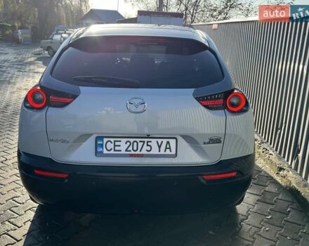 Белый Мазда MX-30, объемом двигателя 0 л и пробегом 26 тыс. км за 19000 $, фото 8 на Automoto.ua