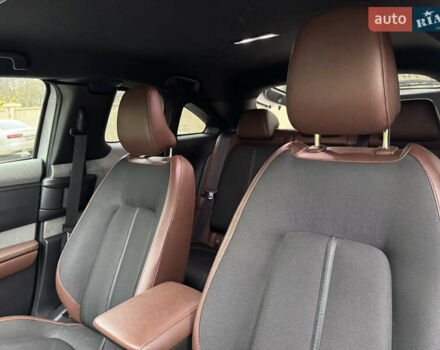 Белый Мазда MX-30, объемом двигателя 0 л и пробегом 52 тыс. км за 15000 $, фото 13 на Automoto.ua