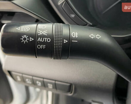 Белый Мазда MX-30, объемом двигателя 0 л и пробегом 139 тыс. км за 13950 $, фото 15 на Automoto.ua