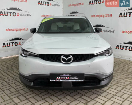 Белый Мазда MX-30, объемом двигателя 0 л и пробегом 139 тыс. км за 13950 $, фото 1 на Automoto.ua