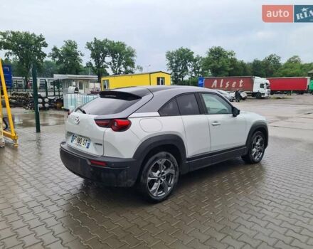 Белый Мазда MX-30, объемом двигателя 0 л и пробегом 49 тыс. км за 14999 $, фото 39 на Automoto.ua