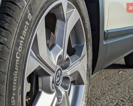 Белый Мазда MX-30, объемом двигателя 0 л и пробегом 105 тыс. км за 13800 $, фото 5 на Automoto.ua